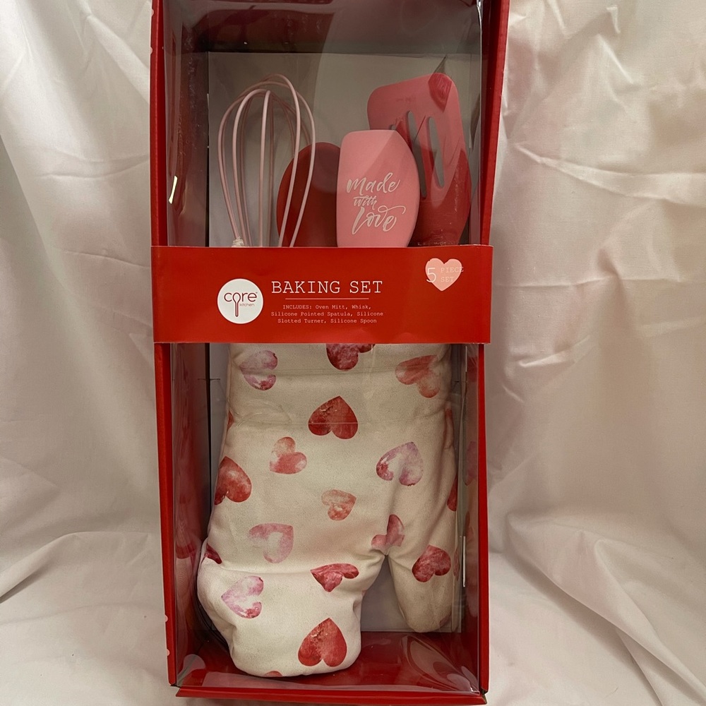 Core Kitchen Valentine 5 Piece Baking Set